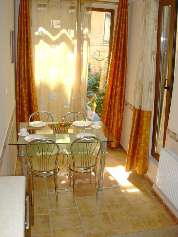 Apartment On Pushkinskaya 16 Odessa Værelse billede